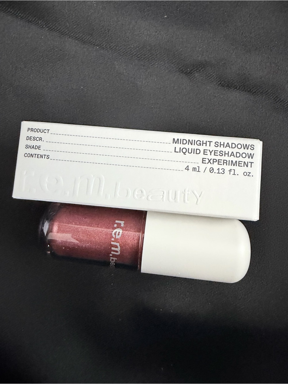 r.e.m. beauty Midnight Shadows Liquid Eyeshadow – Experiment – 0.13 oz